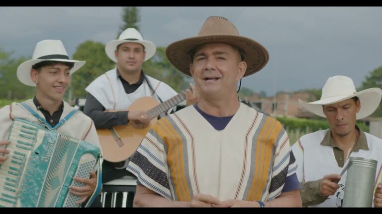 Veterinario Acoge Animales y Personas Durante el Incendio de Palisade